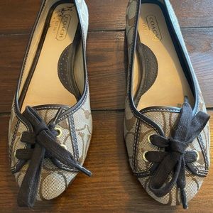 Coach flats